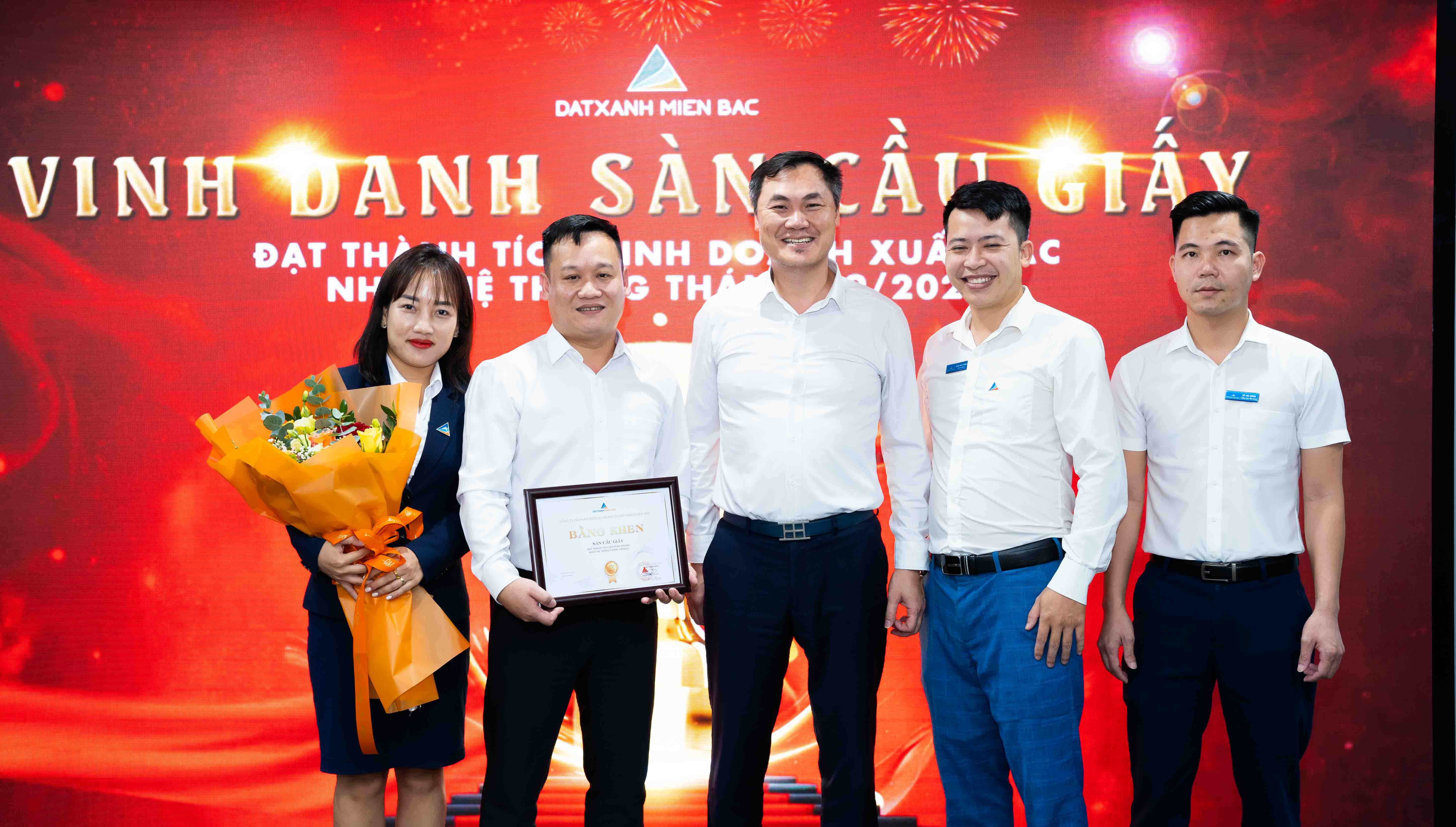 Vinh danh sàn, đội nhóm kinh doanh xuất sắc tháng 9/ 2022 - hệ thống Đất Xanh Miền Bắc